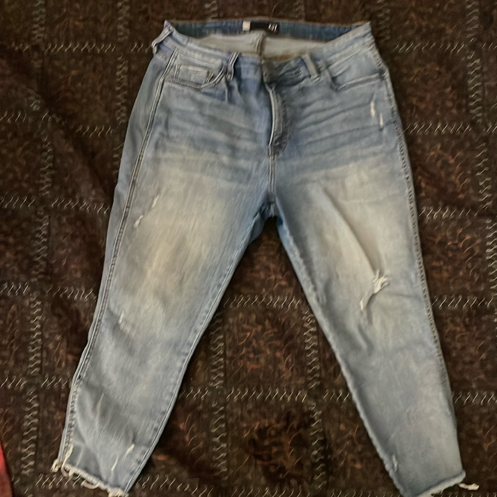 Kut from the kloth Connie high rise fab ab crop jeans